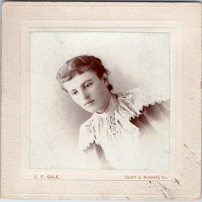 c1890s Joliet Aurora IL Portrait Photo G F Gale Victorian Woman Lace Collar Card