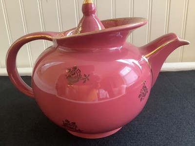Vintage teapot marked Hall 0694 six cup made in USA, mauve color