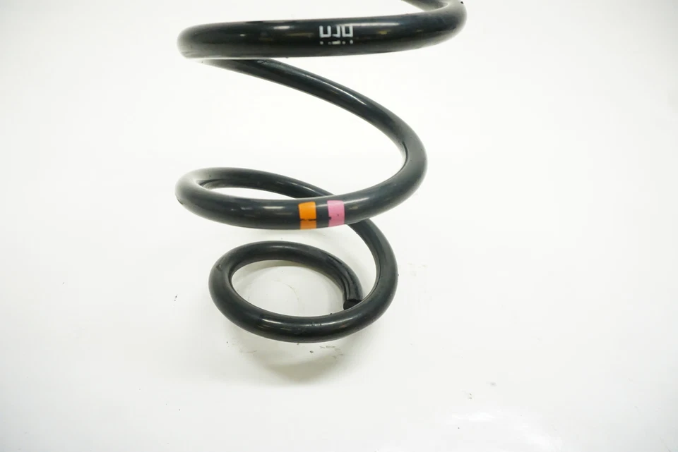 Muelle helicoidal amortiguador delantero AUDI A4 2.0T 2009-2012 8K0-411-105-DG Foto 2 de 3