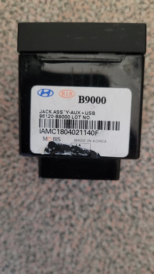 HYUNDAI I10 BA IA 1.0 96120-B9000 KIA support Connecteur USB AUX - Photo 3/3