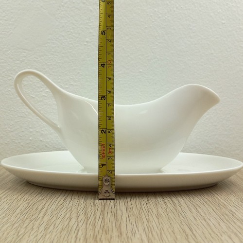 Maxwell & Williams White Basics Porcelain Gravy Boat & Saucer Plate 200ml - Picture 7 of 7