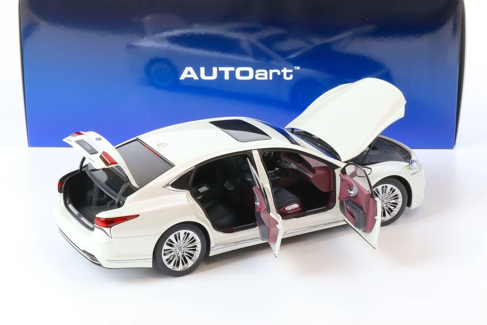 1:18 AUTOart Lexus LS 500h Limousine 2018 Blanc Sonic/ Crimsont & Noir 78866 - Photo 4/4