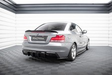Heck Ansatz Flaps Diffusor f�r BMW 1er M-Paket E82 schwarz Hochglanz Hecksch�rze