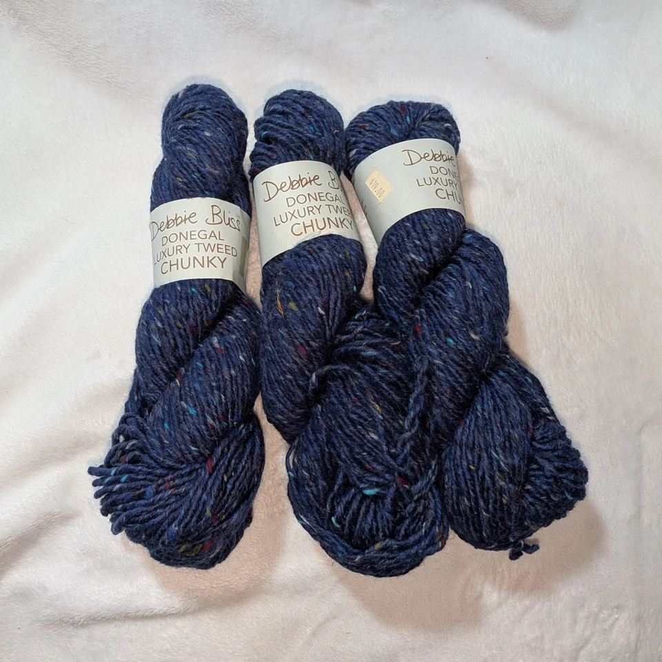 Debbie Bliss Donegal Luxury Tweed Chuncky Garn Farbe 33503 blau 3 Hanks 100g