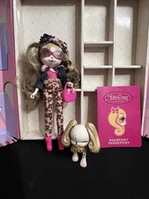 Pinkie in Beverly Hills PINKIE COOPER and The Jet Set Pets with case