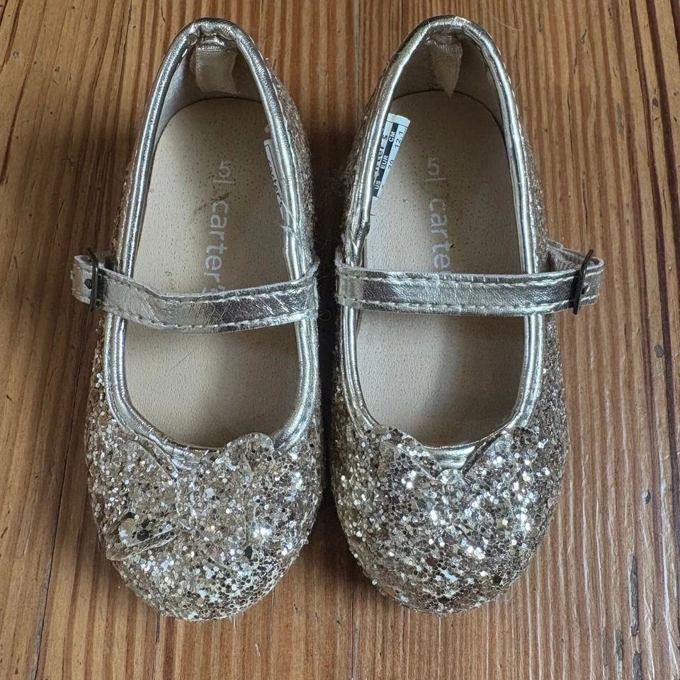 Carter's gold glitter butterfly heeled buckle mary jane toddler shoe SIZE 5 - Image 2 of 4