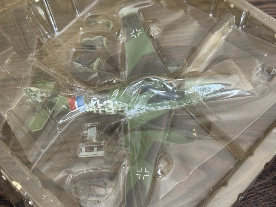 Dragon Wings 50279 Messerschmitt Me 262A-1a Luftwaffe White3 9/JG 7 - Image 4 of 4