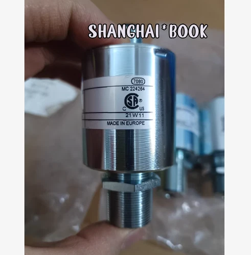 1PC NEW R900991495 GIV52-11 Via DHL or Fedex