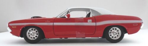 Red Diecast 1970 Dodge Challenger R/T Maisto 1/24 New