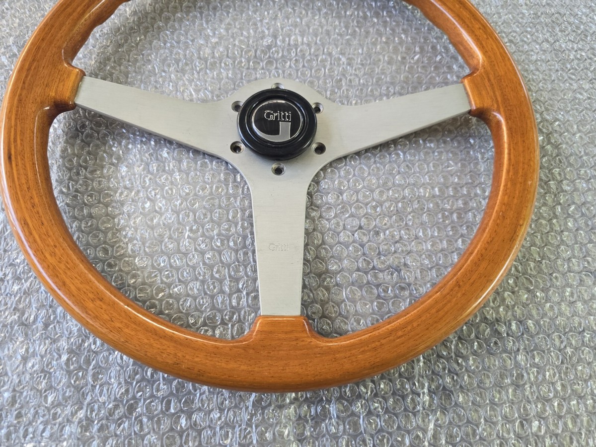 momo gritti ステアリング s-l1200.jpg