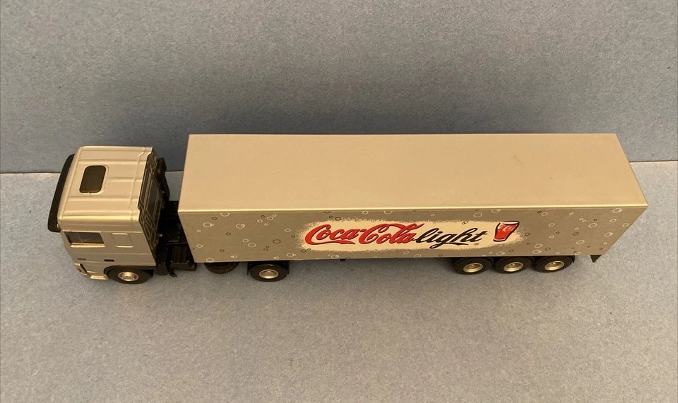 Lion Toys 1/50 Scale Model No.36 - DAF 95 XF 480 Truck & Trailer - Coca Cola - Image 2 of 4