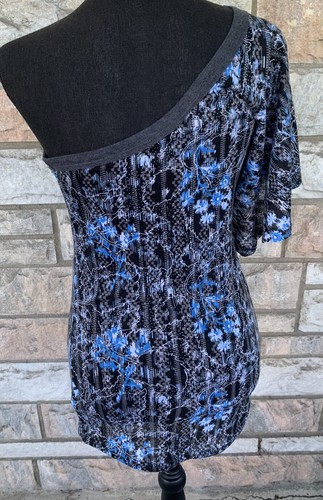 Free People Blue Ruffled sleeve One Shoulder Short Sleeve T-Shirt Woman’s Sz M - Picture 3 of 9