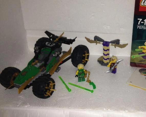 LEGO Ninjago 70755 Jungle Raider, photo 2 sur 2