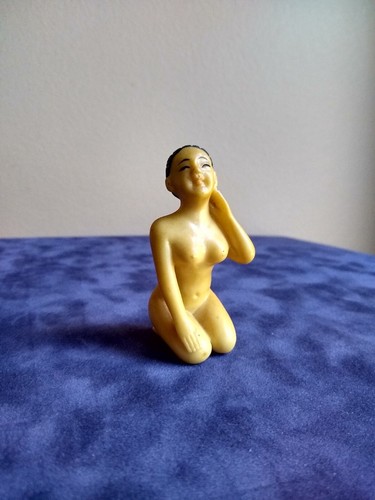 Antique Japanese Okimono Polychromate Sculpture Caving of Nude Japanese Women. N