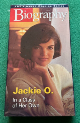 その他 Biography: Jackie O [VHS] Biography: Jackie O [VHS] Biography - Jackie O.: In a Class of Her