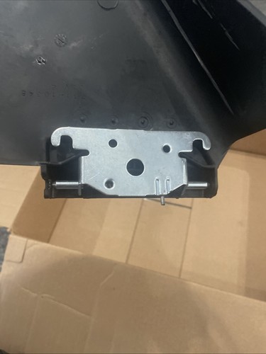 MONTAGGIO DEFLETTORE SCIVOLO MTD 931-1034B originale Cub Cadet - Foto 2 di 3