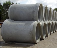 1/50 scale - Concrete drainage pipes 6 pc - Construction equipment / Lorry load 
