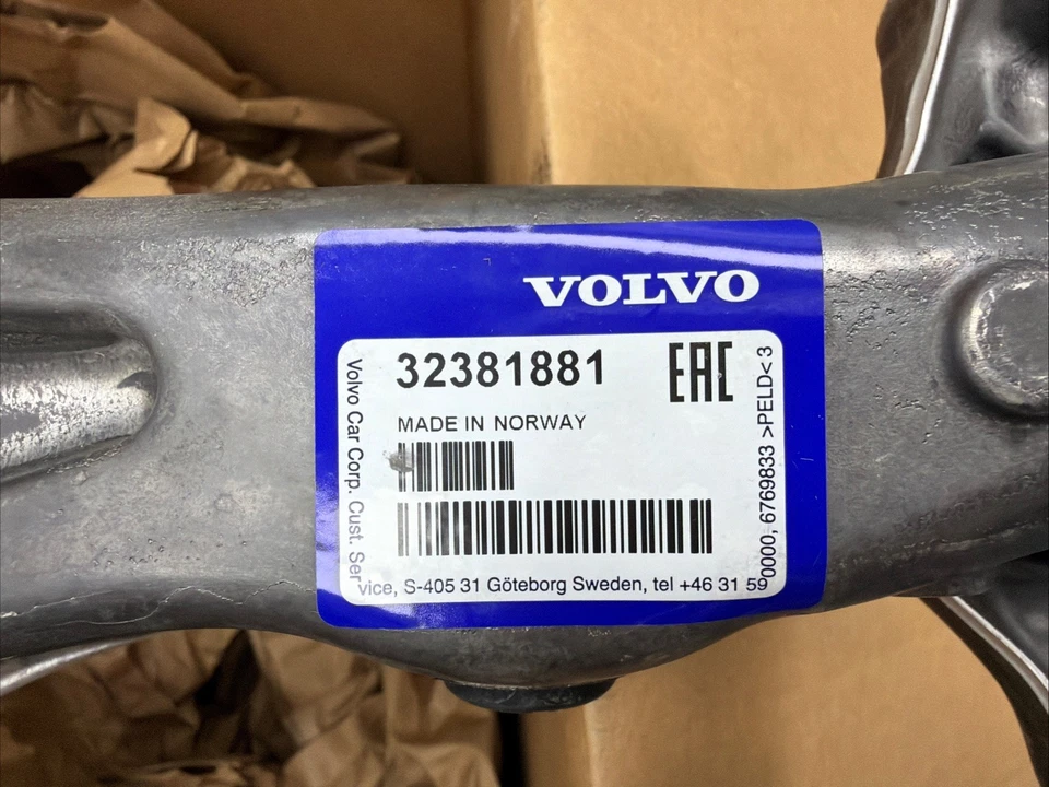 Genuine Volvo Lower Control Arm, Right Lower - 32381881 - Image 4 of 4