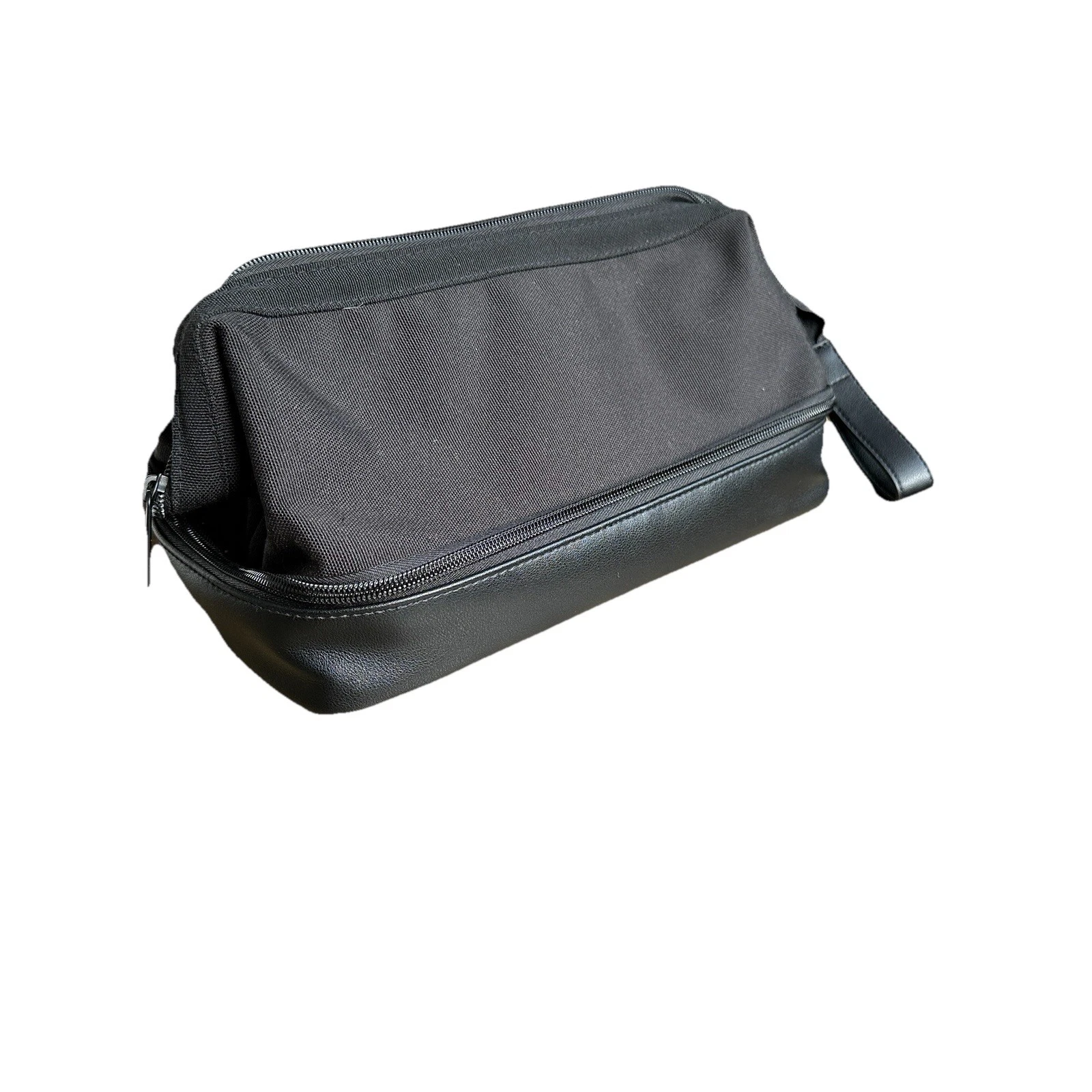 BEIS The Dopp Kit Black Travel Makeup Bag Case Organizer Normcore Toiletry
