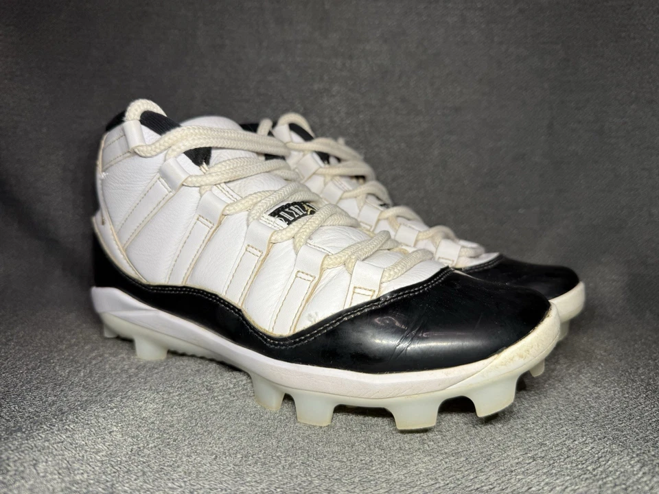 Мужские бейсбольные бутсы Air Jordan 11 ретро MCS «Gratitude» [FV5415-107] размер: 7 - Изображение 2 из 4