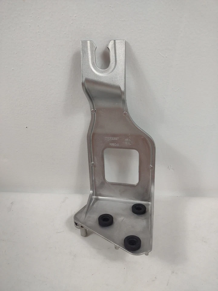 Подлинный кронштейн для крепления клапанного насоса модулятора давления тормоза GM 84170997 - Изображение 2 из 4