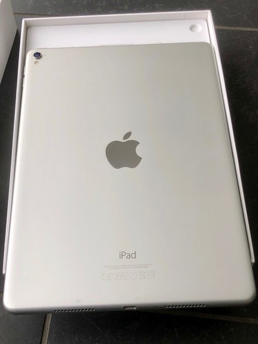 Apple iPad Pro 9.7 inch WiFi 32 GB silver - Model 1673 MLMP2FD/A fast neuwertig - Afbeelding 6 van 18