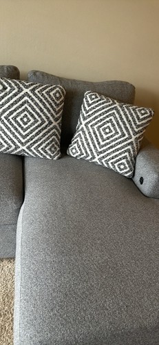 L shaped sectional sofa the color is grey. Sides come off easy. Very comfortable - Picture 6 of 7