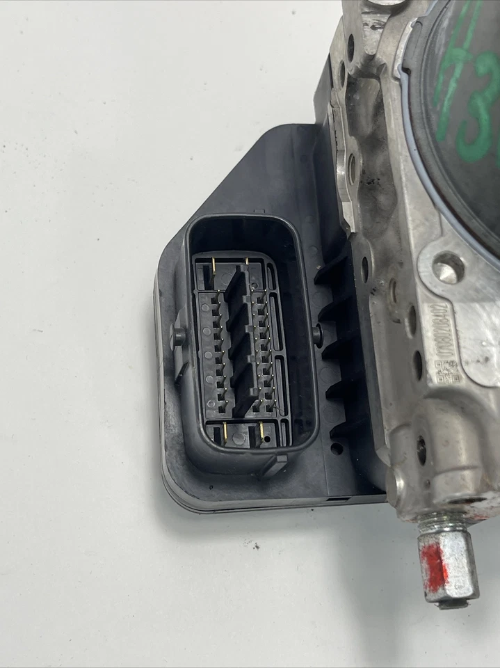 Toyota Scion XB 2008-2010 2,4 L ABS módulo de bomba de freno antibloqueo OEM 44540-12280 Foto 3 de 4