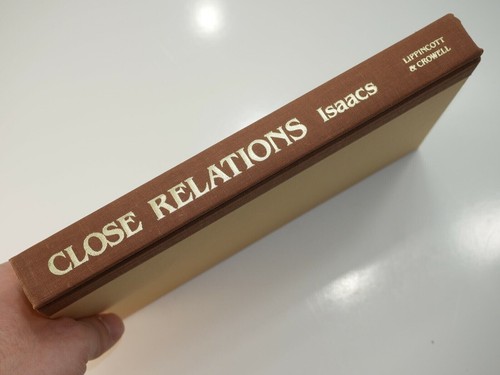 Close Relations  by Susan Isaacs  (1st Edition, 1980, HC)  - Picture 4 of 9