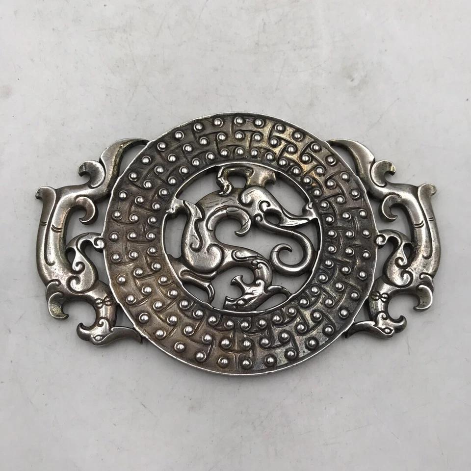 Placa de besta chinesa antiga tibetana prata micro gravada dupla face aberta - Imagem 3 de 4