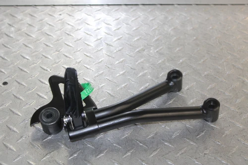 BRACKET,PILLION FTRST RH
