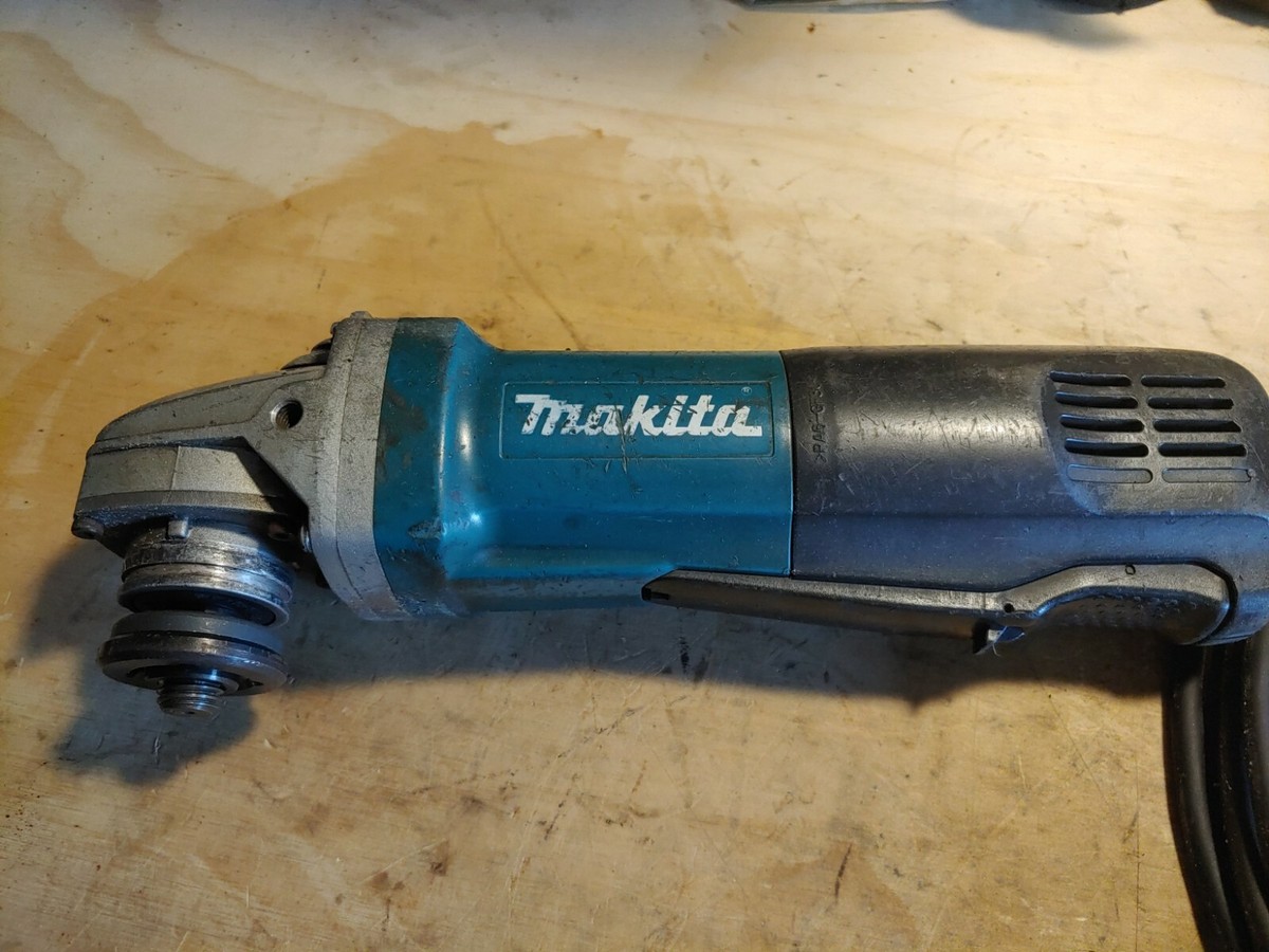 Makita 6