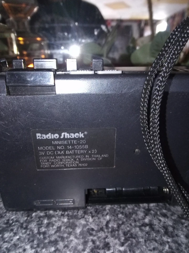 RadioShack Minisette 20 14-1055B Grabadora de cinta de casete accionada por voz realista Foto 2 de 2