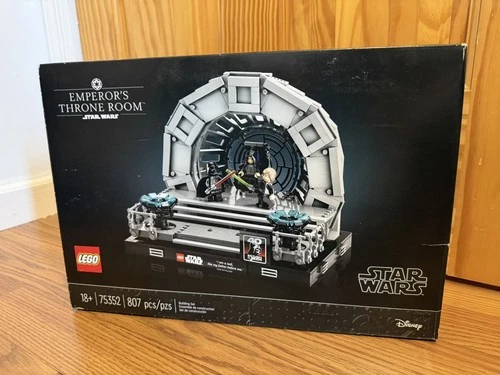 LEGO 75352 Emperor's Throne Room Diorama Star Wars, New, Sealed, Retired
