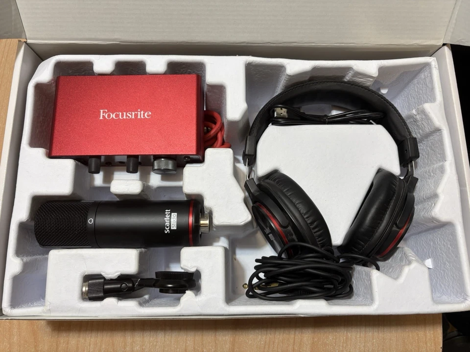 Focusrite Scarlett Solo Studio - Immagine 2 di 4