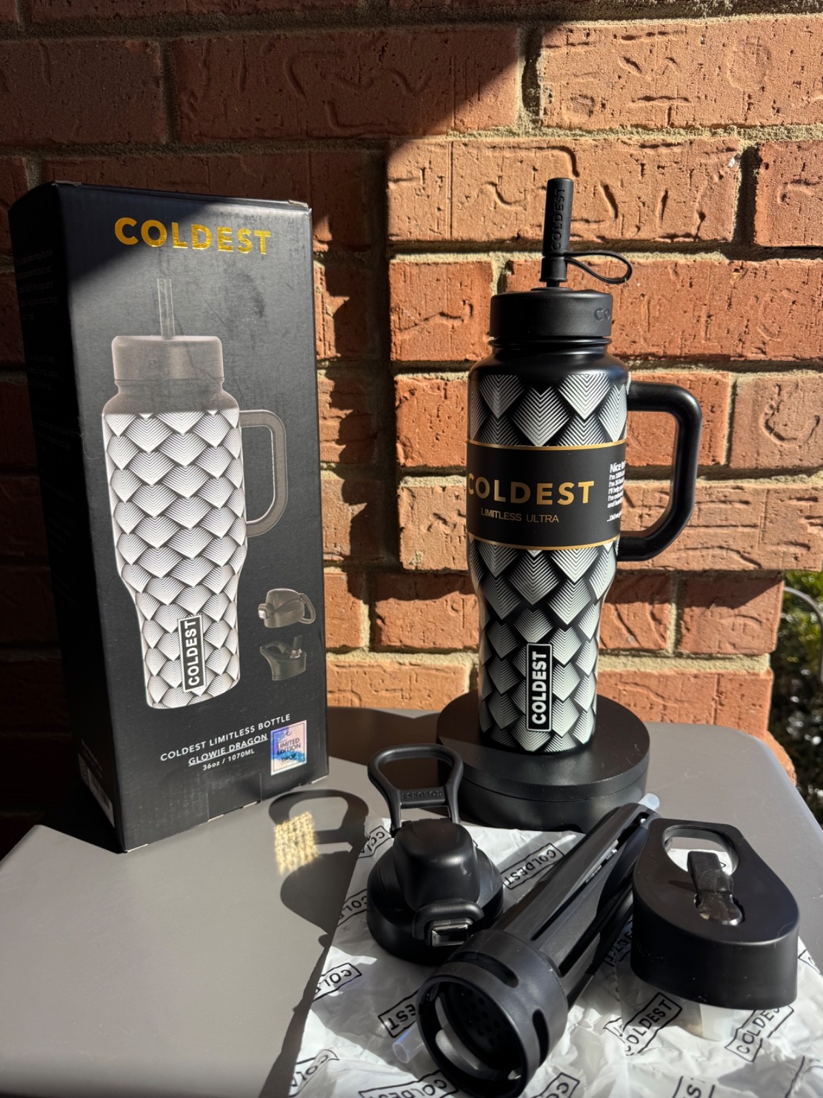 SALE  Coldest 36oz GLOWIE DRAGON - RARE, Leak proof  NIB HARD TO FIND