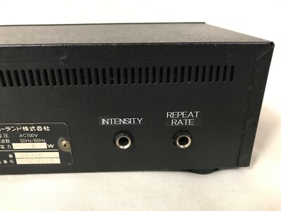Roland DC-20 Analog Echo Delay Vintage Guitar Effect Box