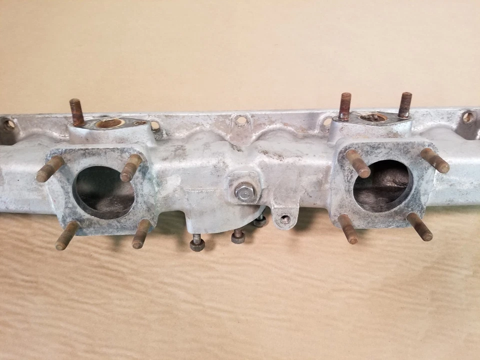 Colector de entrada de admisión original Jaguar XK150 MK1 C12438 A OEM Foto 3 de 4