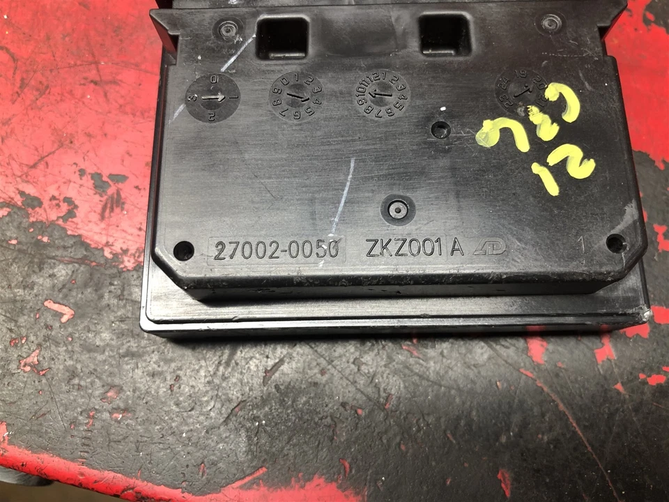 川崎忍者 ZX6R ABS ZX6 ZX 636 21 22 23 原始设备制造商接线保险丝盒 — 第 3/3 张图片