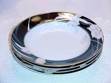 Mikasa Fine China Charisma Black L9050 Pattern Rim Soup Bowl Set 