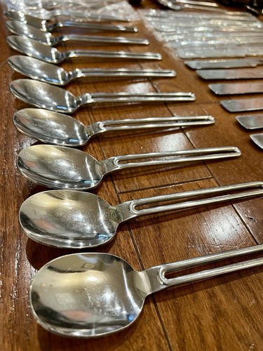 Tools Of The Trade/The Cellar Stainless Japan Flatware DUKE 72 Pieces - Picture 3 of 10