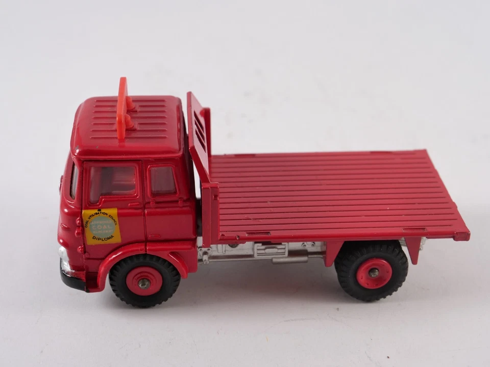 Dinky Toys GB n° 425 camion Bedford TK Coal Lorry 1/43 jamais joué en boite - Photo 4/4