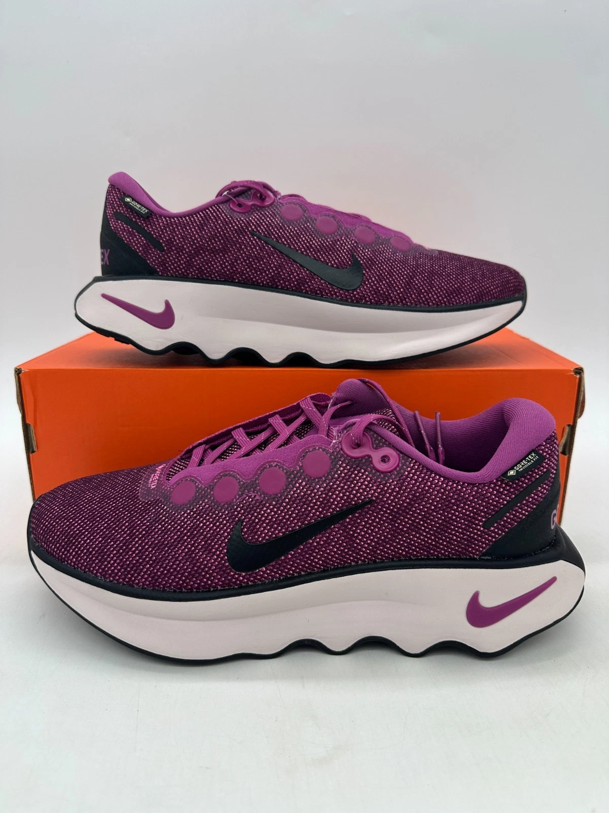 Nike Motiva Gore-Tex Women's Size 8 Purple Running Athletic Shoes HM0355 601
