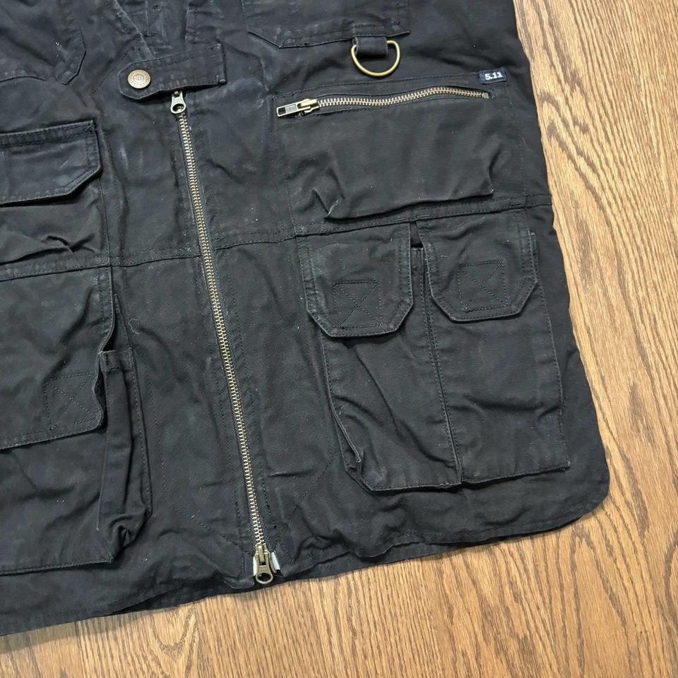 5.11 Tactical Vest Mens Medium Black Tech Shooting Hunting Fishing Zip Pockets  - Image 3 of 4