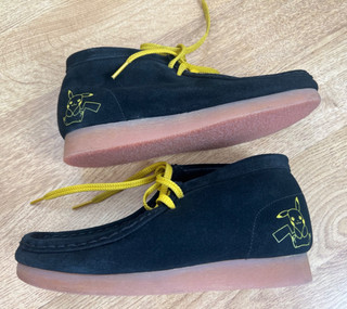 Clarks Originals Pokemon Childs Wallabee K Black Suede Pikachu Boots 3G