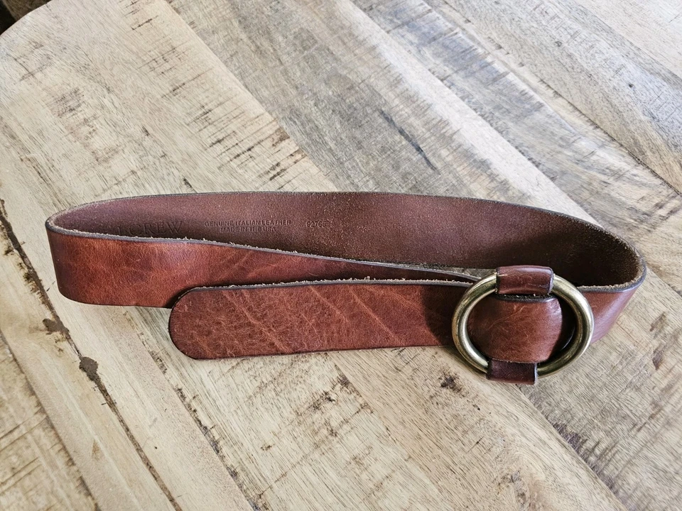 J. Cinturón para mujer Crew Geniune de cuero italiano dorado hebilla redonda hecho en EE. UU. Foto 2 de 4