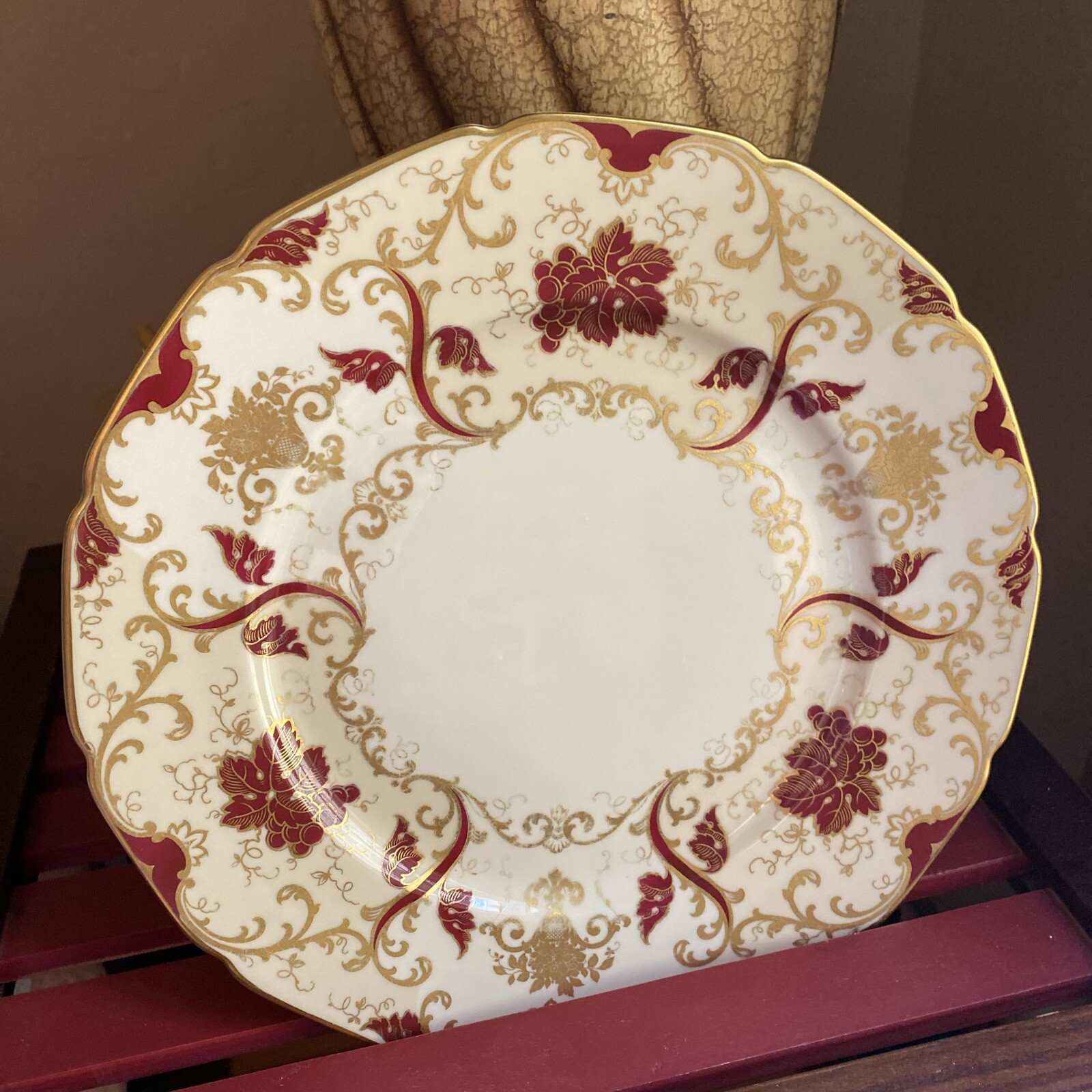 Rosenthal Vintage Maroon Gold Grapes Vines DINNER PLATE 10.5” Unique Classic