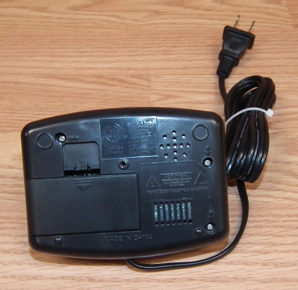 Genuine Sharp (SPC026) Small Wired Alarm Clock With Battery Backup **READ** - Image 3 of 4