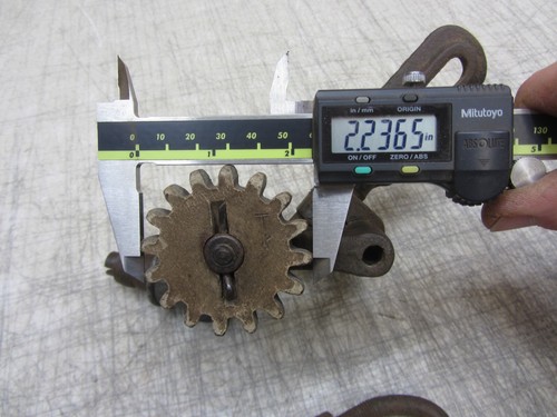 ANTIQUE FORD MODEL T STEWART WARNER SPEEDOMETER SWIVEL BRACKET FIBER GEAR 4007 - Picture 4 of 18