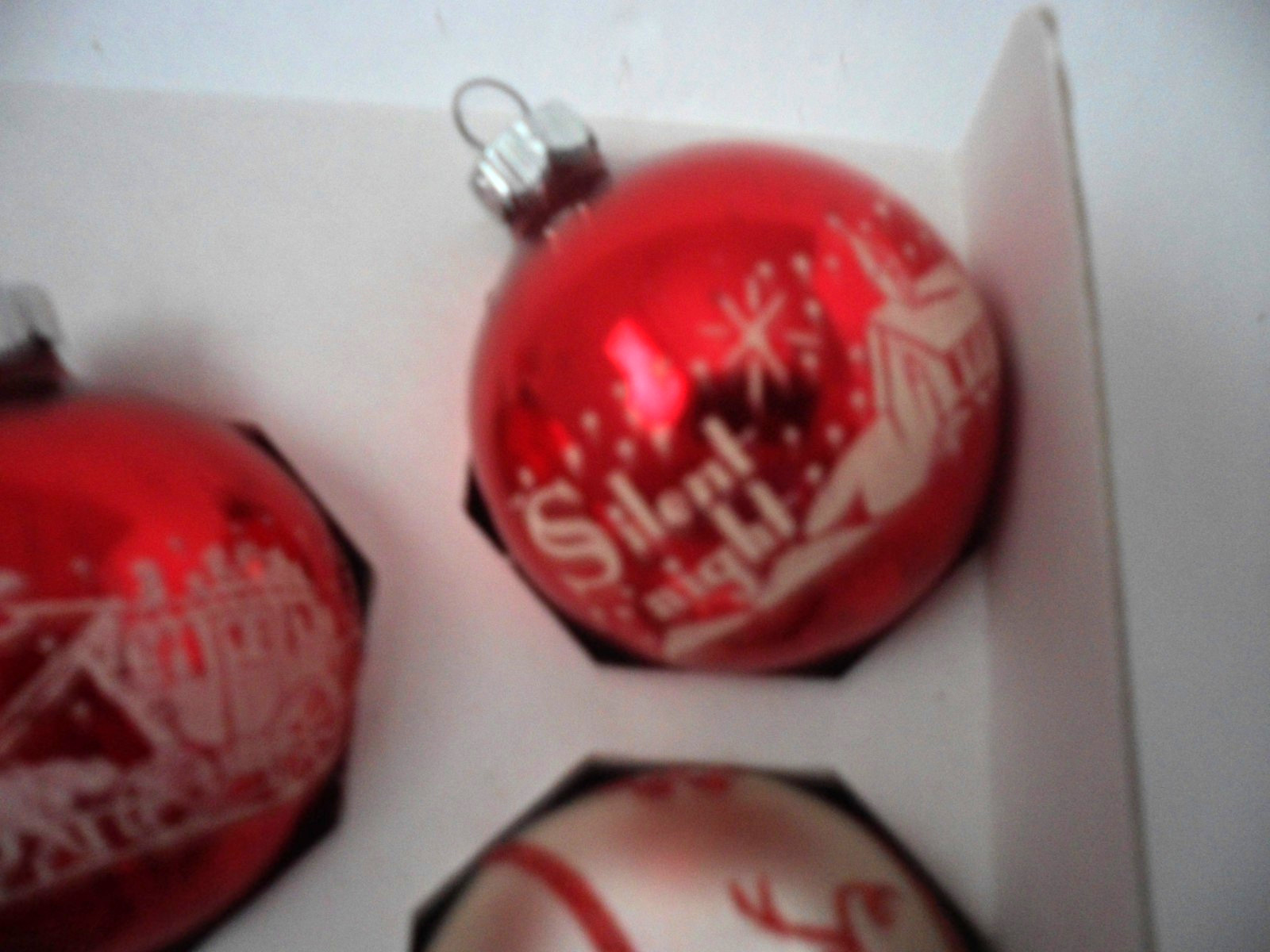 Box of 8 Vtg Assorted Shiny Brite Red & White Mica/ Stenciled Christmas 2 1/4"